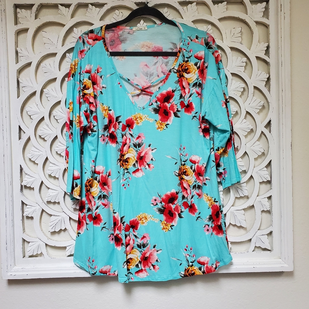e.Luna 2X Floral Blue Stretch Top Casual 3/4 Sleeve Rose Print Shirt Tun…